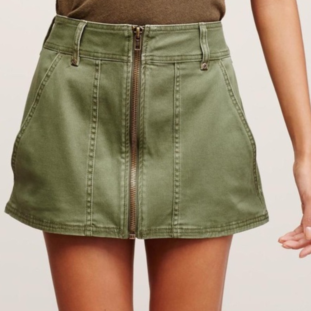 Free People "Too Cool" mini skirt - never worn